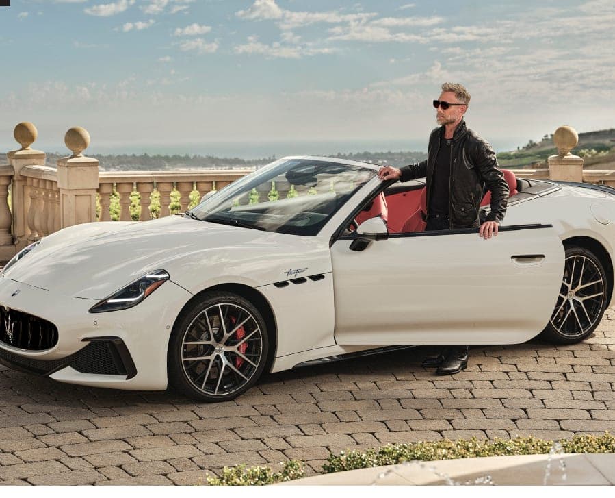DITA Lancier campagne met een Maserati cabrio